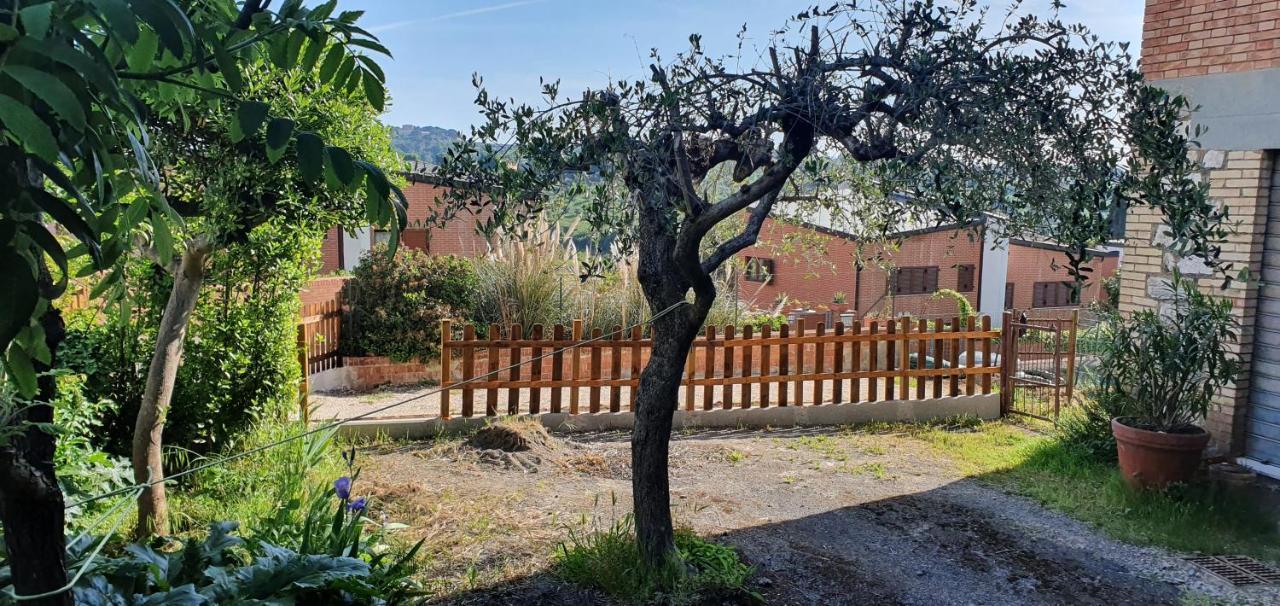 Apartament La Casina Di Jo Siena Zewnętrze zdjęcie
